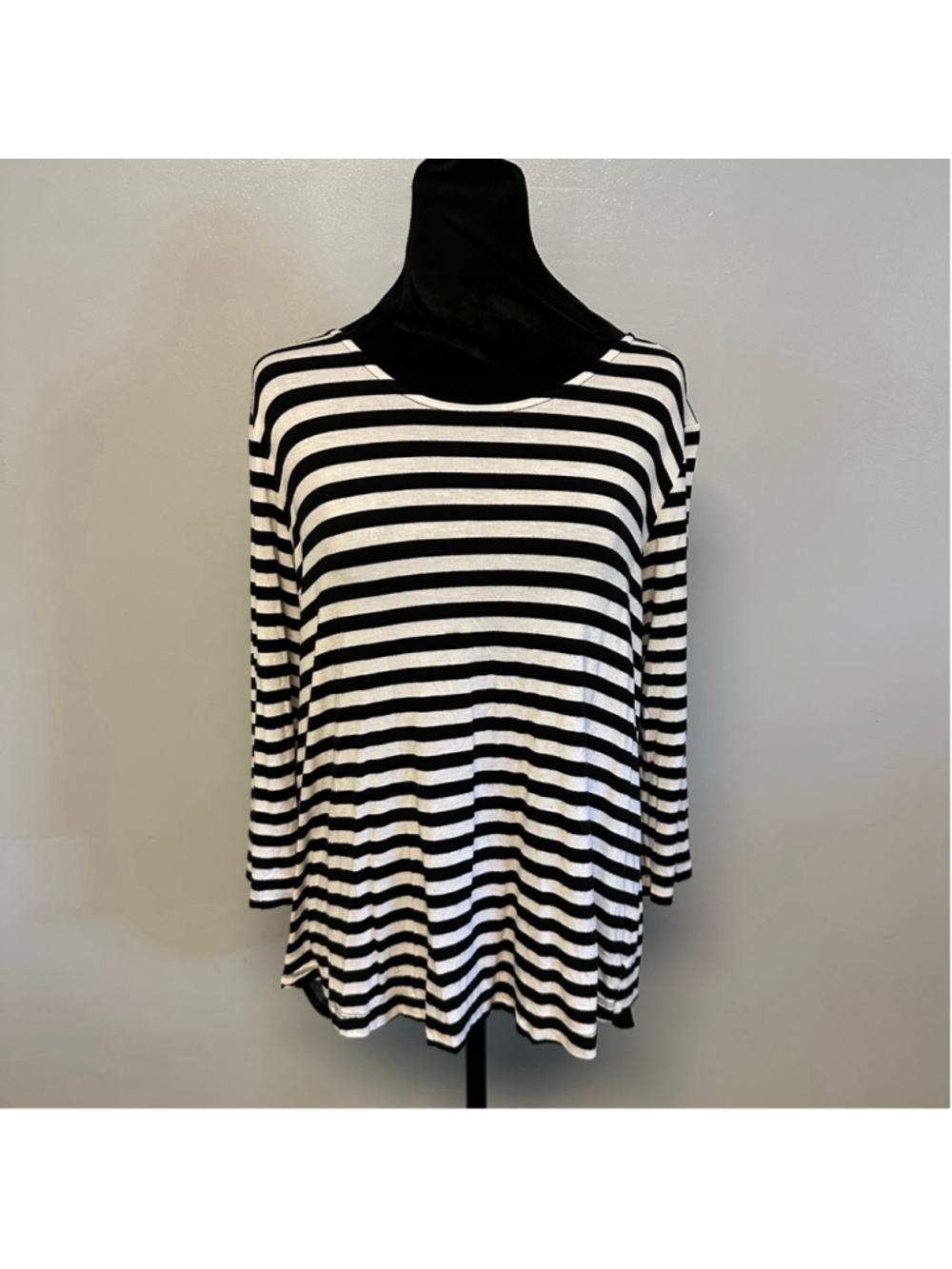 Women's Fever Black White Striped Tunic Top size Large
